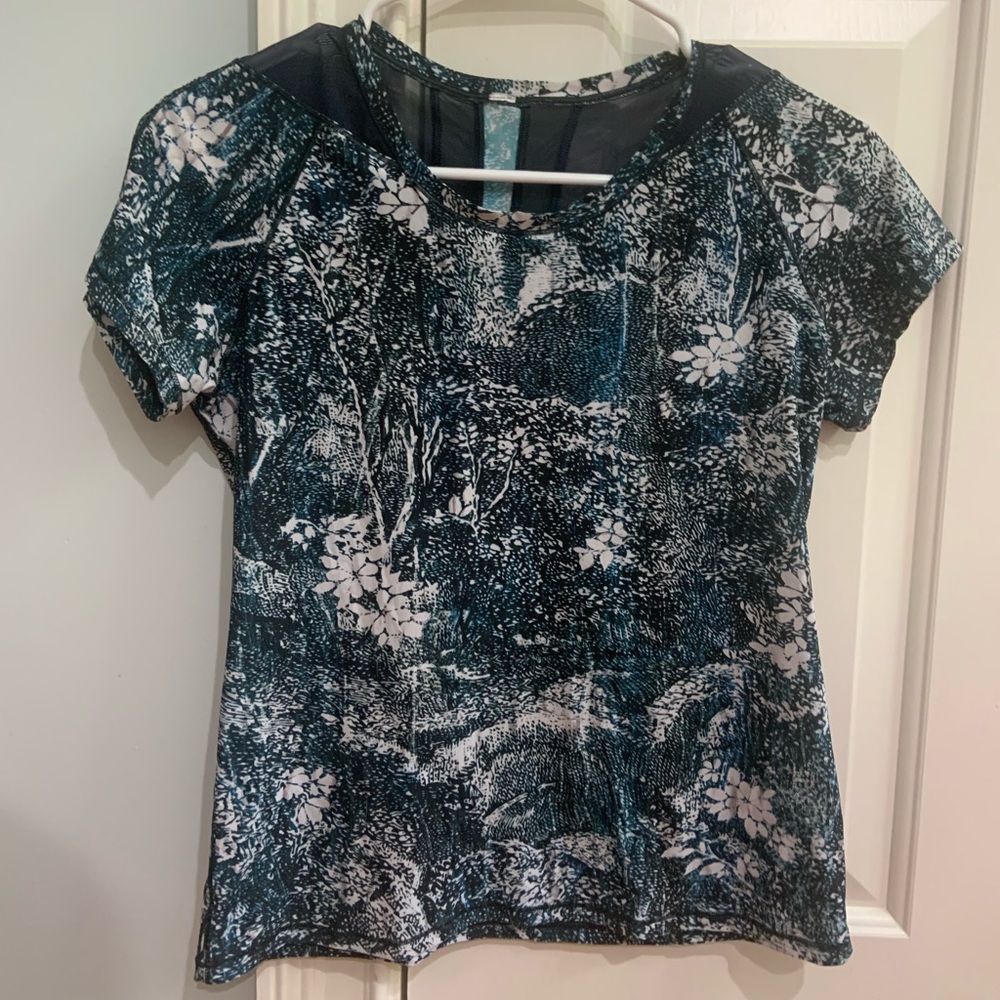 Lululemon Swiftly Shirt!!